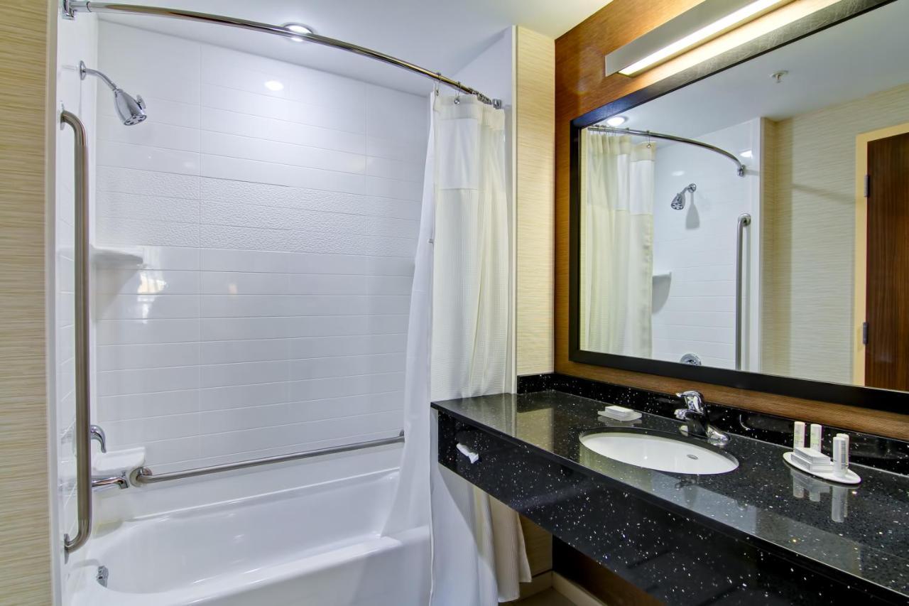 Fairfield Inn & Suites By Marriott Kamloops Kültér fotó